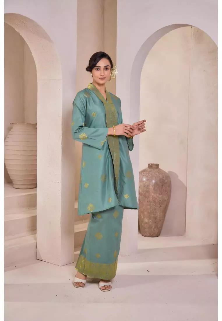 Kebarung Songket Mahsuri