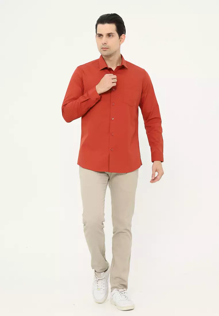 MAGINOT Kemeja Pria Basic Polos Panjang TERRACOTTA