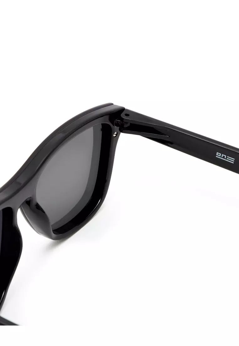 HAWKERS Chrome Black ONE VENM HYBRID Sunglasses for Men and Women. UV400 Protection. Official Product Designed in Spain