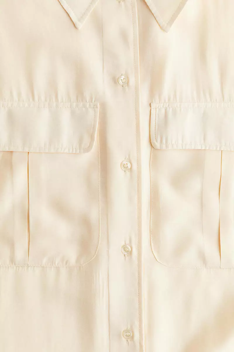 Pocket-front shirt
