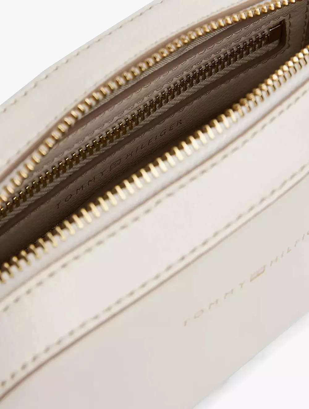 Tommy Hilfiger -  Logo Tape Strap Camera Bag