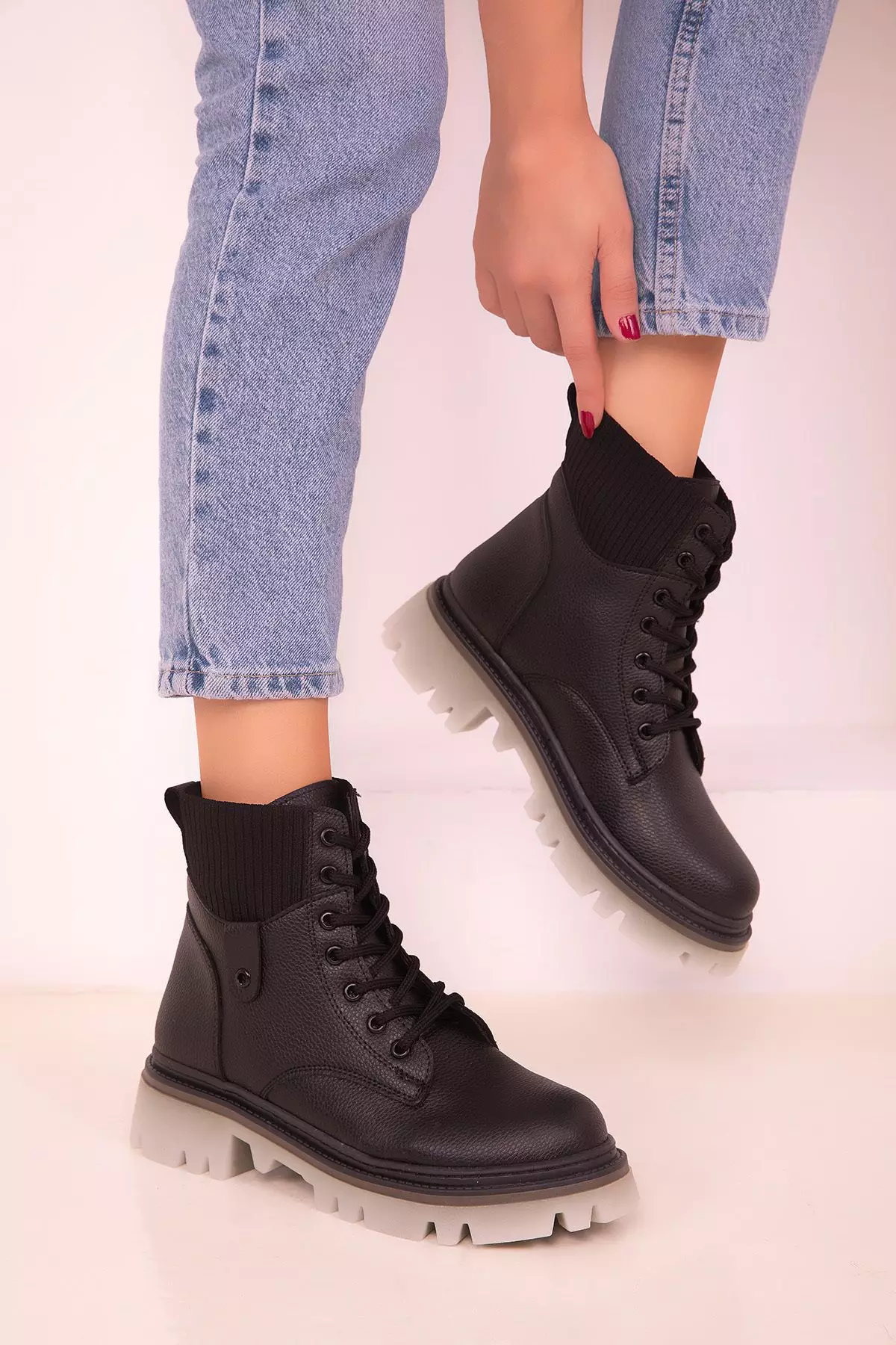 Discount on Soho  shoes - SKU: Lace Up Ankle Boots