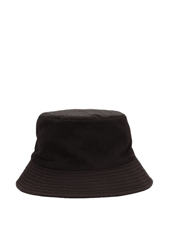 Zalora hat