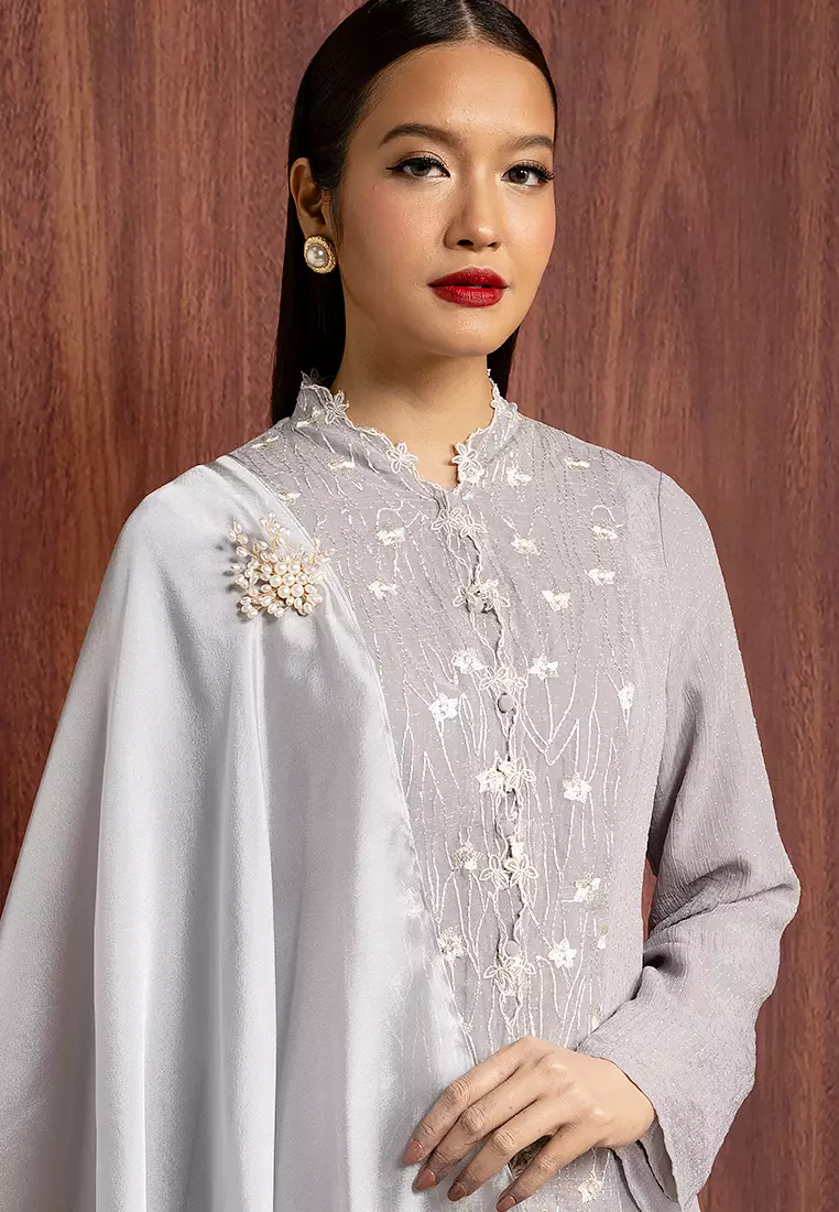 ARIANA EMBROIDERY KEBAYA SET WITH SHAWL