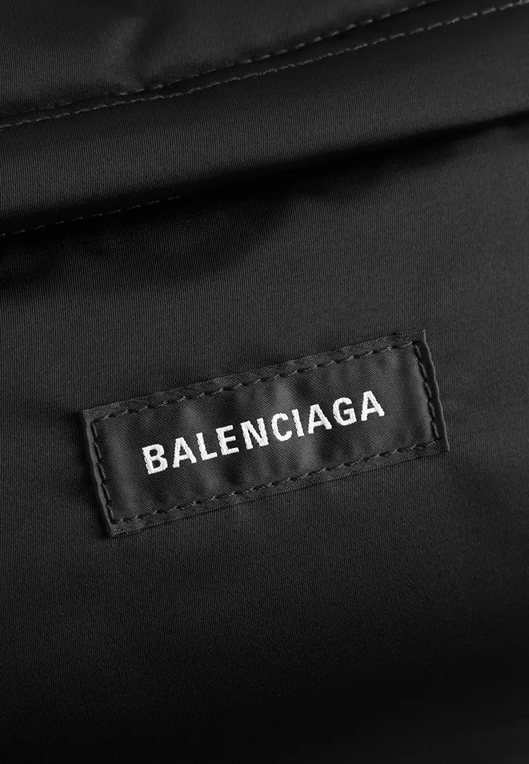 Buy BALENCIAGA Balenciaga Men's Oversized XXL Beltpack in black Online ...