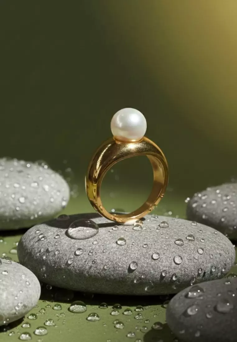 Pearl of the Sirens Gold Layered Ring