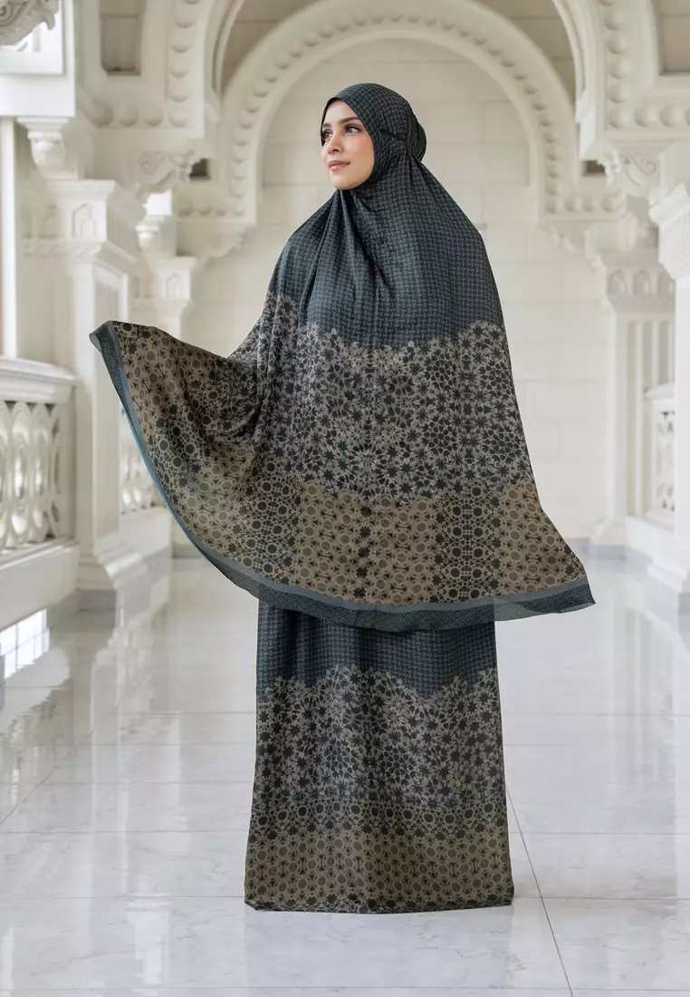 Haramain 2 Prayer Robe - Dates