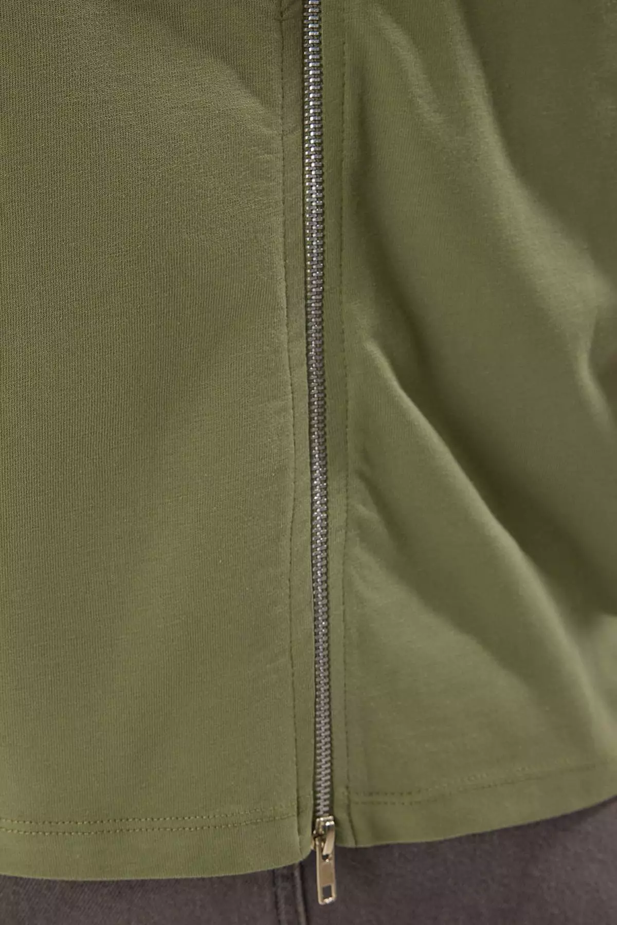 Khaki 100% Cotton Zipper Detailed Relaxed/Comfortable Fit Knitted T-Shirt Twoss24Ts00272