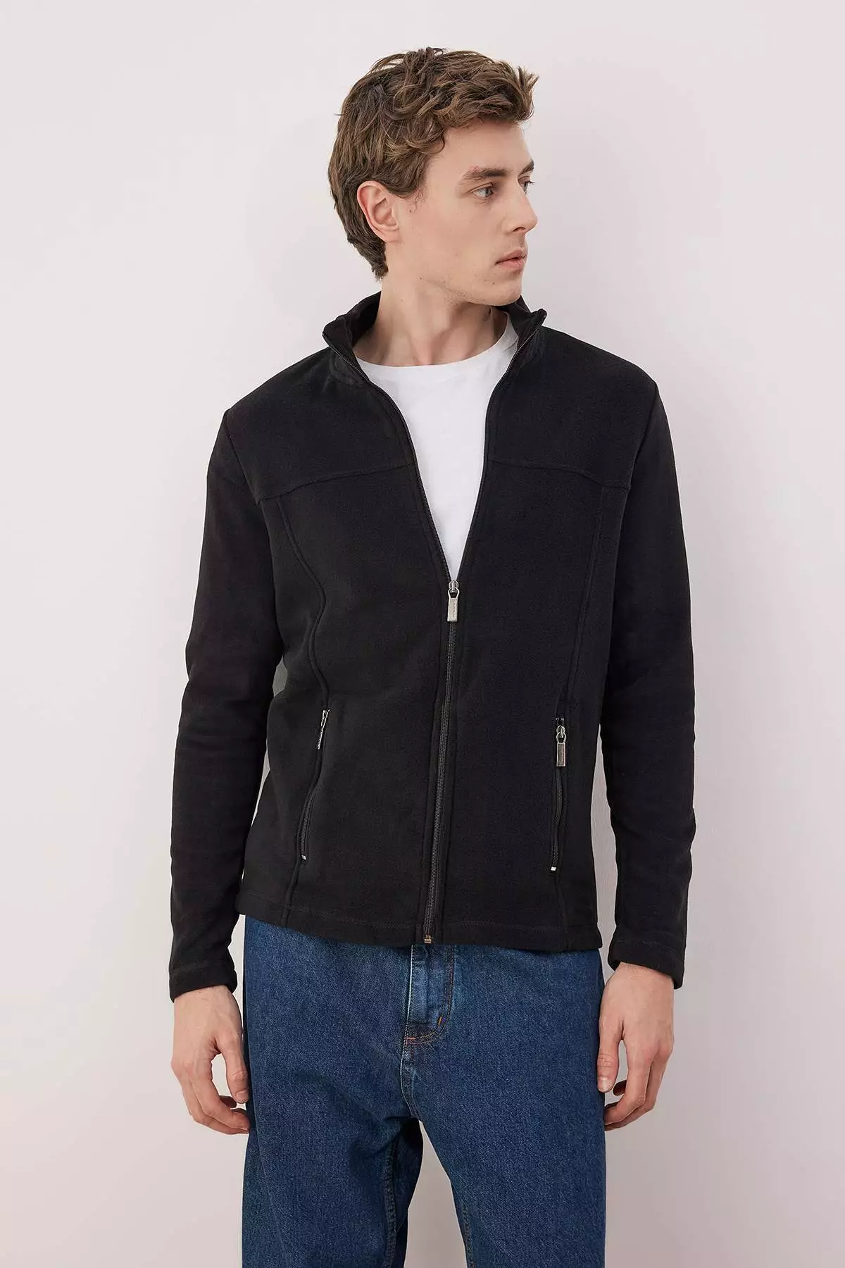 Black Regular/Normal Cut Zippered Fleece Sweatshirt Tmnaw26Sw00063