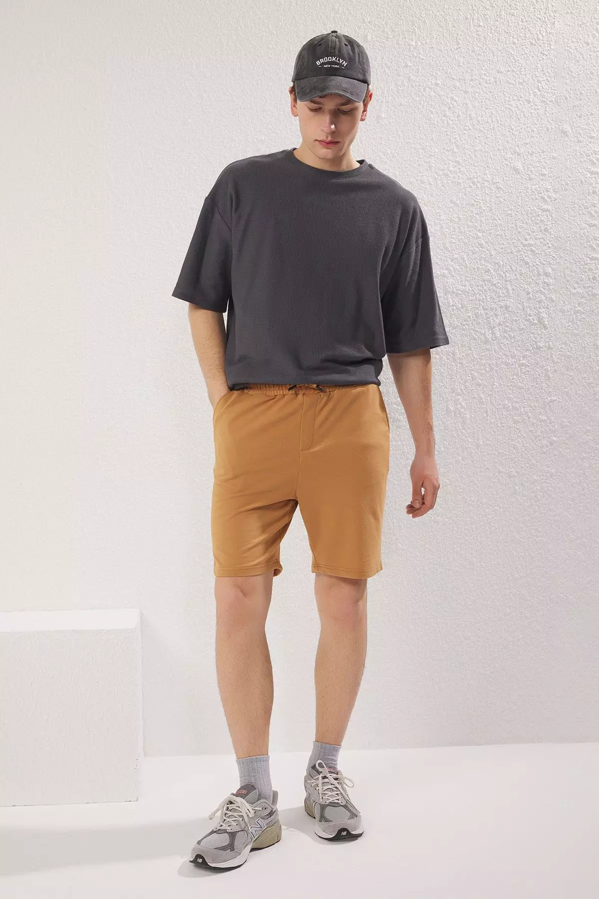 Camel Basic Regular Mid Length/Normal Cut Plain Shorts TMNSS20SR0068