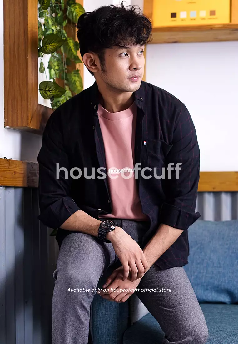 Kemeja panjang pria formal slim fit hitam kotak merah houseofcuff
