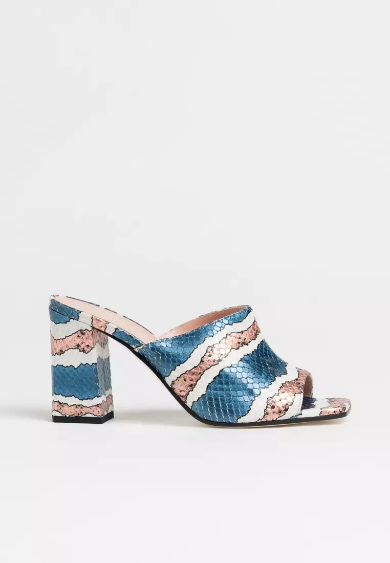 Women's blue sandals size 8 top