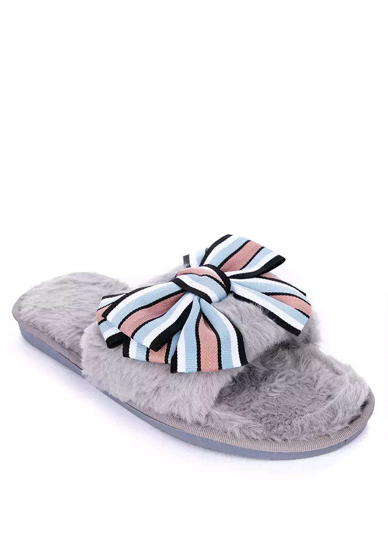 Zalora slippers 2025