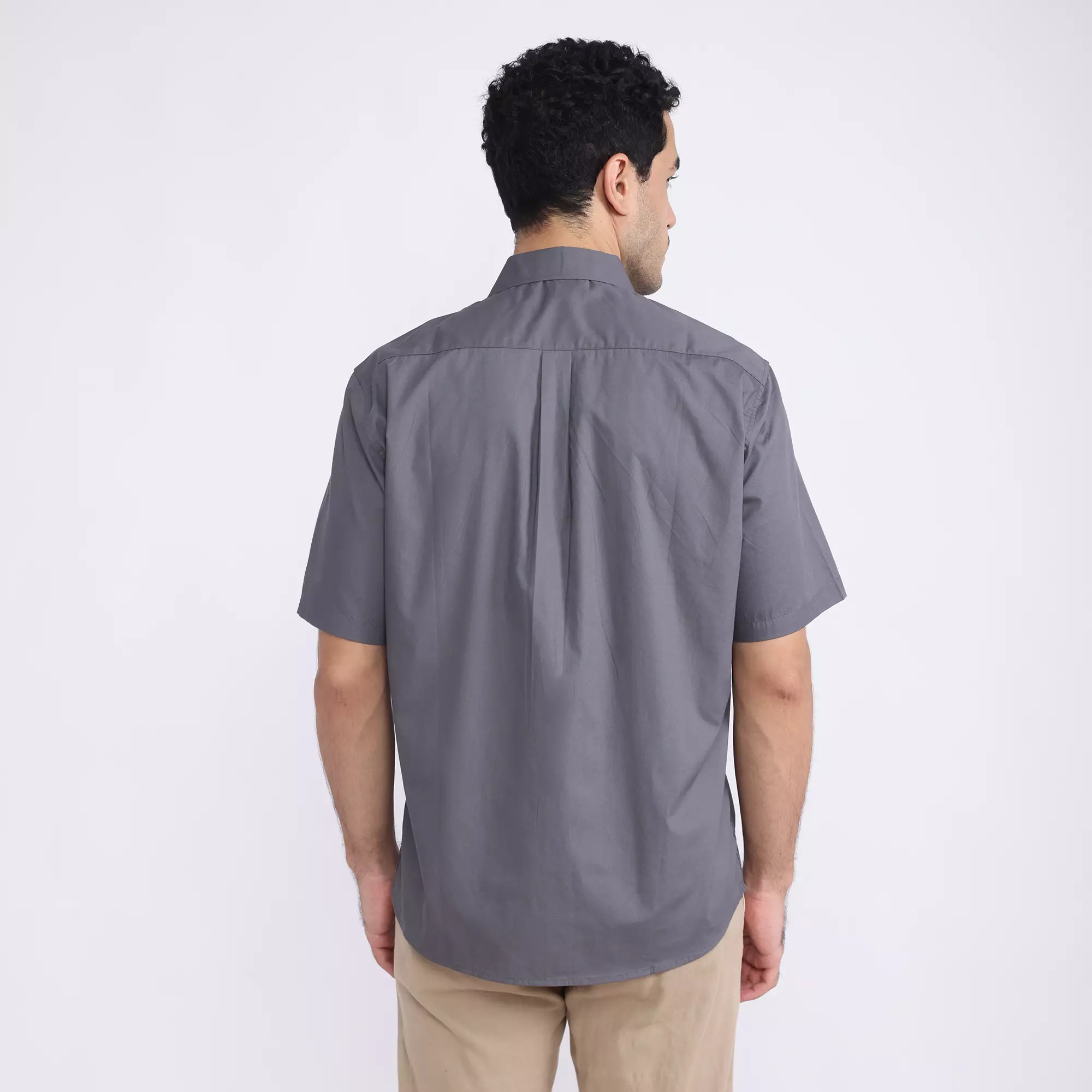 LARUSSO Kemeja Big Size Poplin Slim Fit Pria Lengan Pendek - Grey