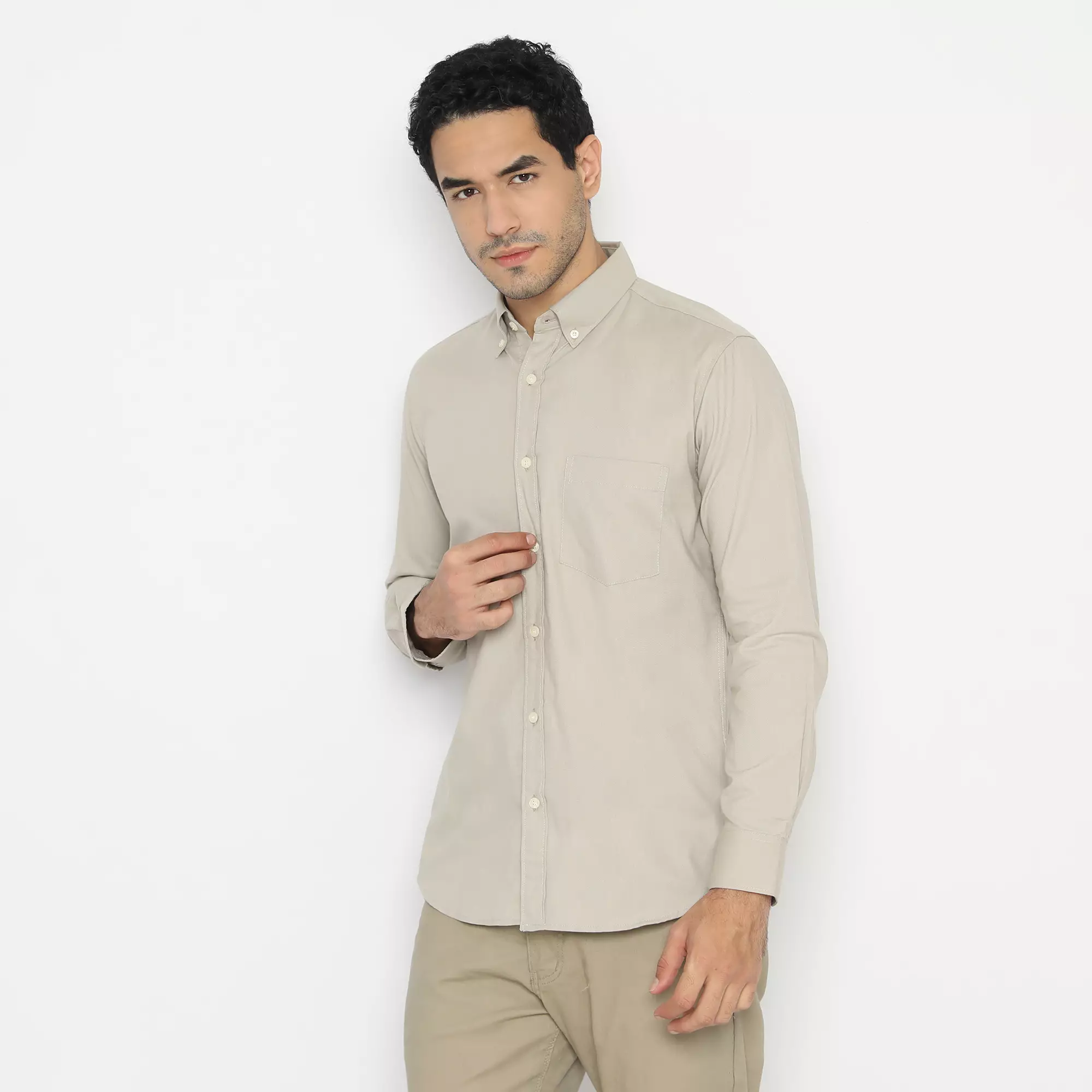 Platini Kemeja Pria Polos Lengan Panjang Katun Oxford Cream 66213