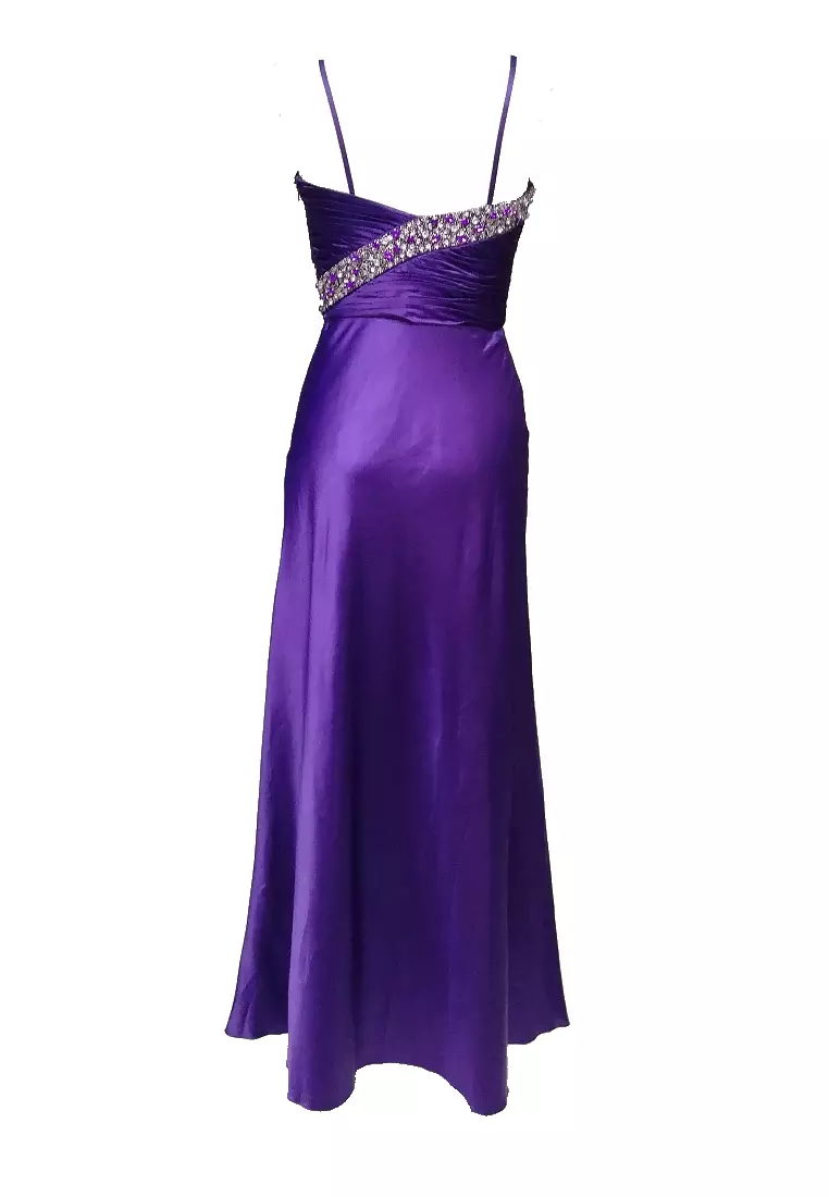 華麗的釘珠蝴蝶結綢緞晚禮服