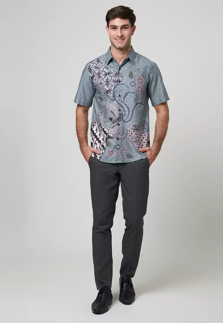 Slimfit Trisatya Kemeja Batik Pria Lengan Pendek