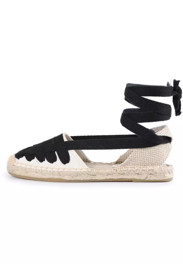 Discount on THE LOUNGE EDIT  shoes - SKU: Hazura Slippers