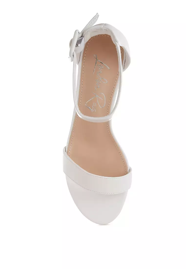 Sandal hak anak kucing berbahan kulit imitasi berwarna putih