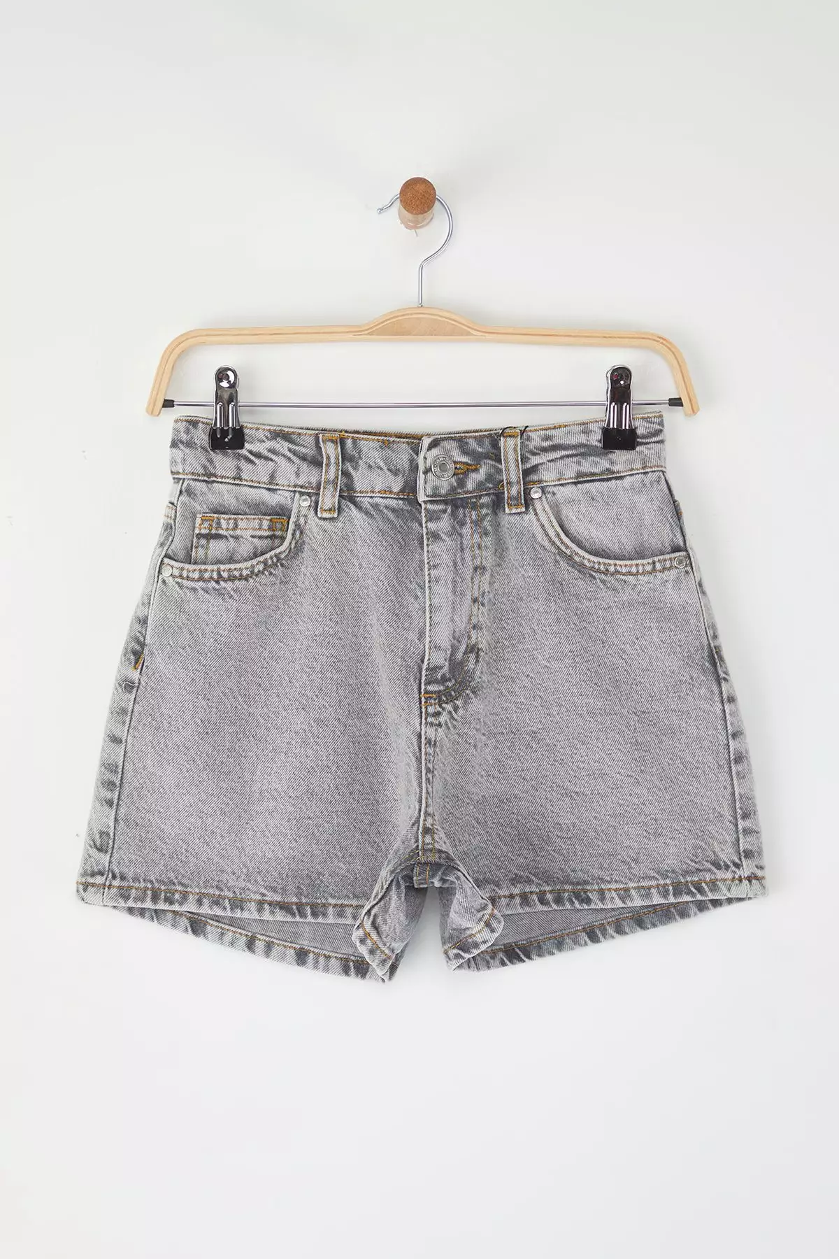Grey High Waist City Boy Denim Shorts TWOSS23SR00199