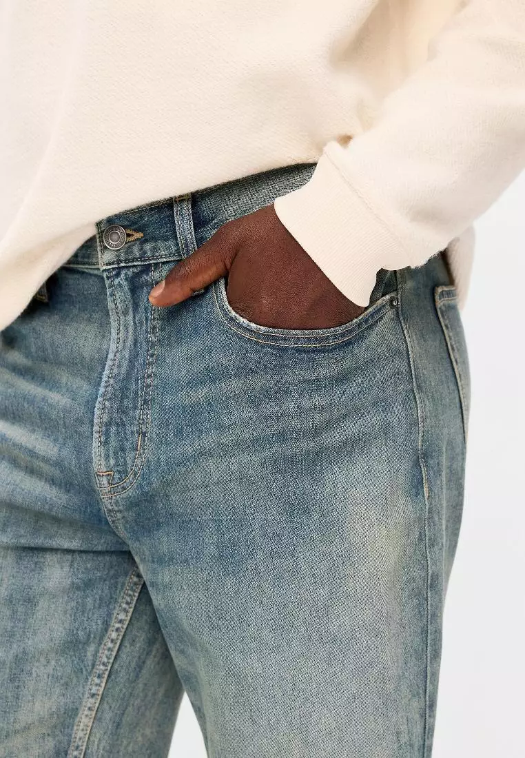 Loose Built-In Flex Jeans