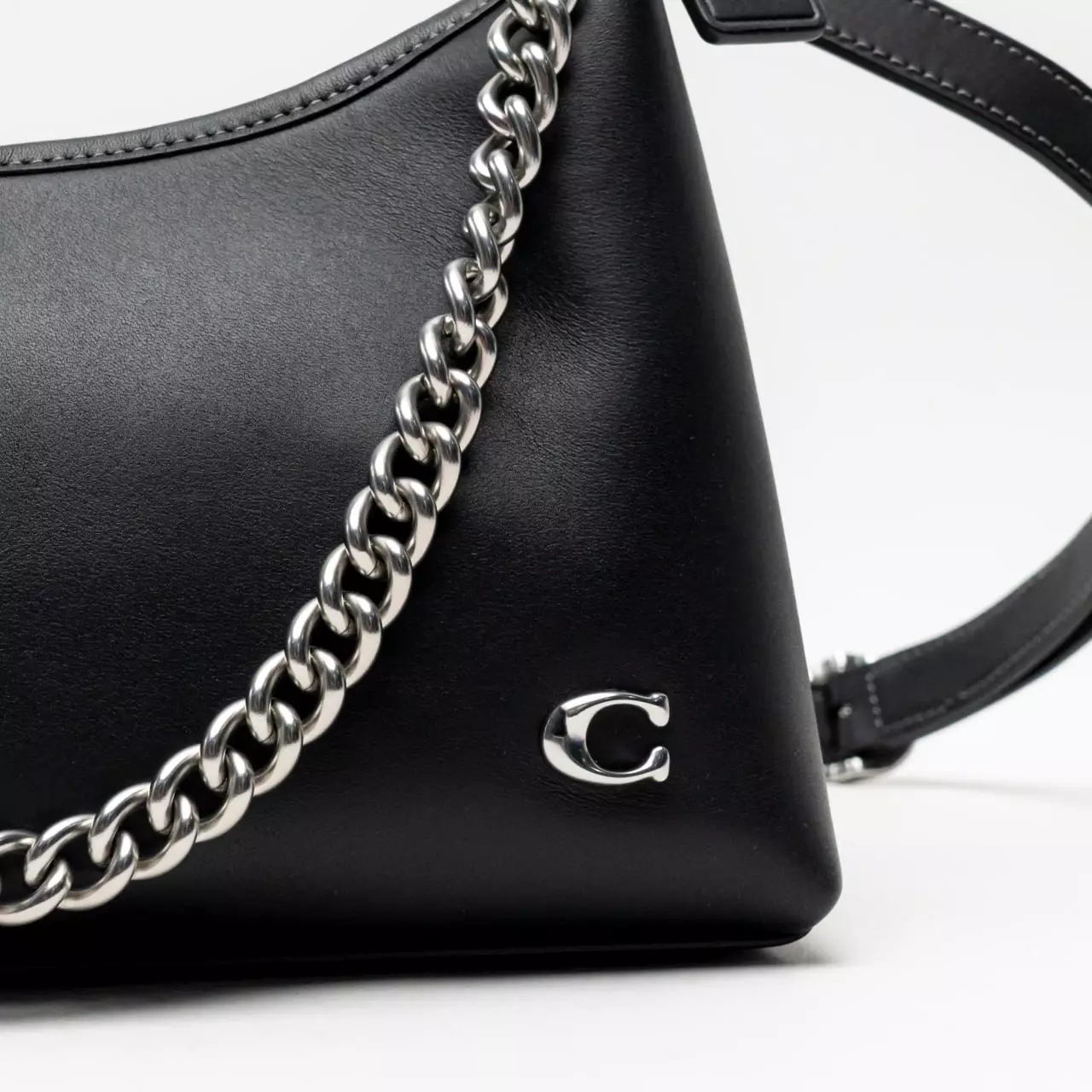Juliet 25 Chain Strap Shoulder Bag Black Shw