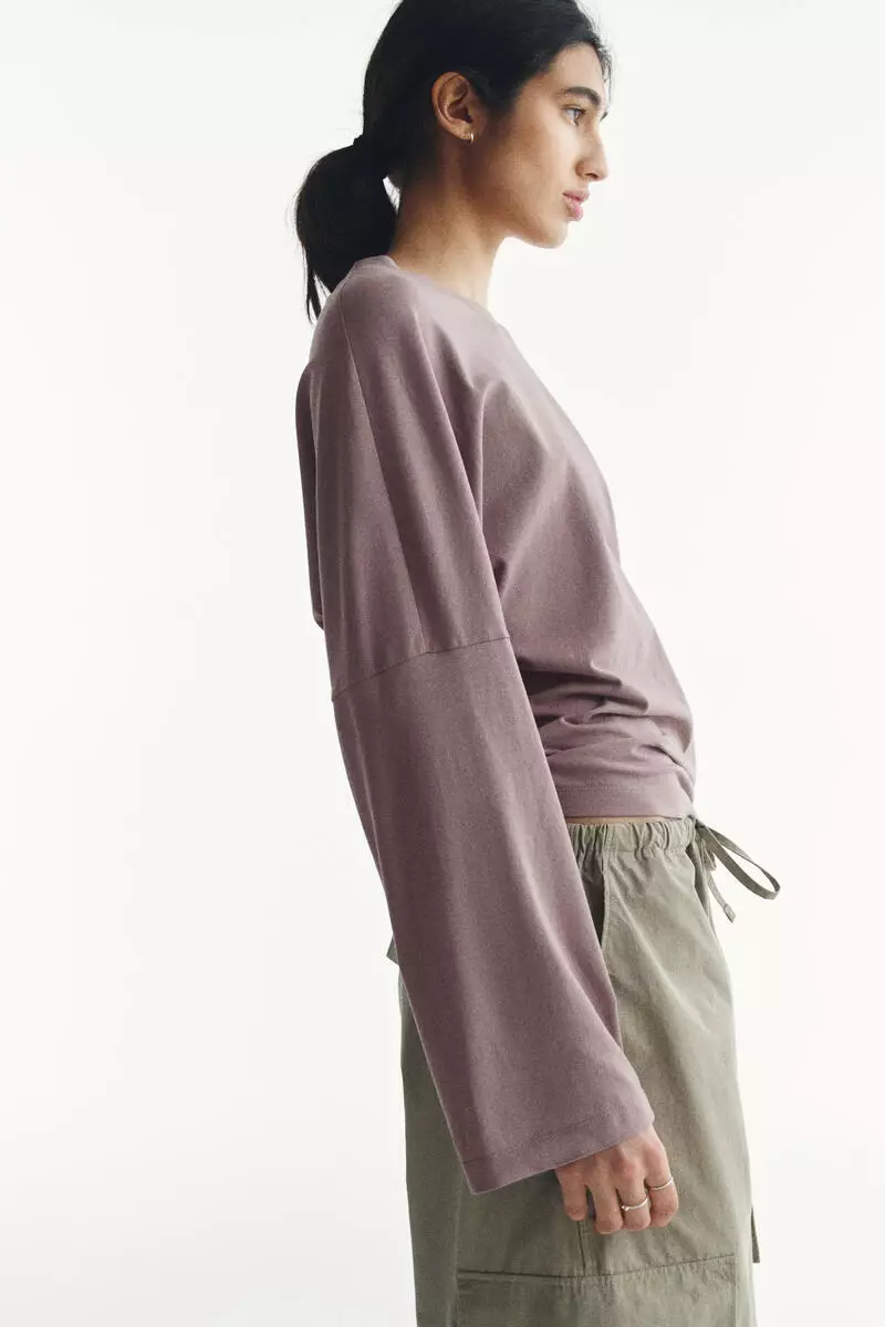 Long-sleeved cotton top