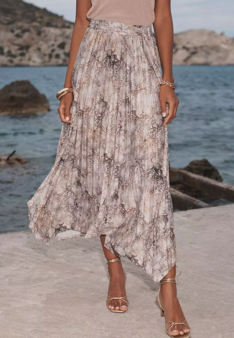 Beach 2025 skirt next
