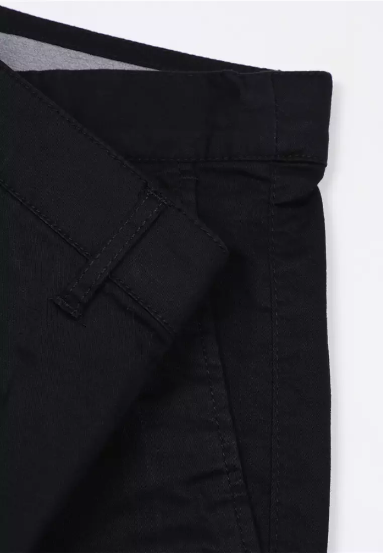 Buy GIORDANO Men 180º Expandable Waistband Low-Rise Slim Shorts (New ...
