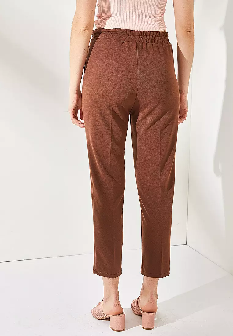 Elastic Waist Carrot Pants with Pockets
