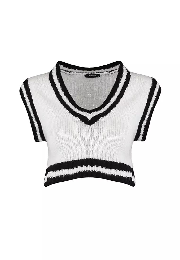 V-Neck Crop Sweater