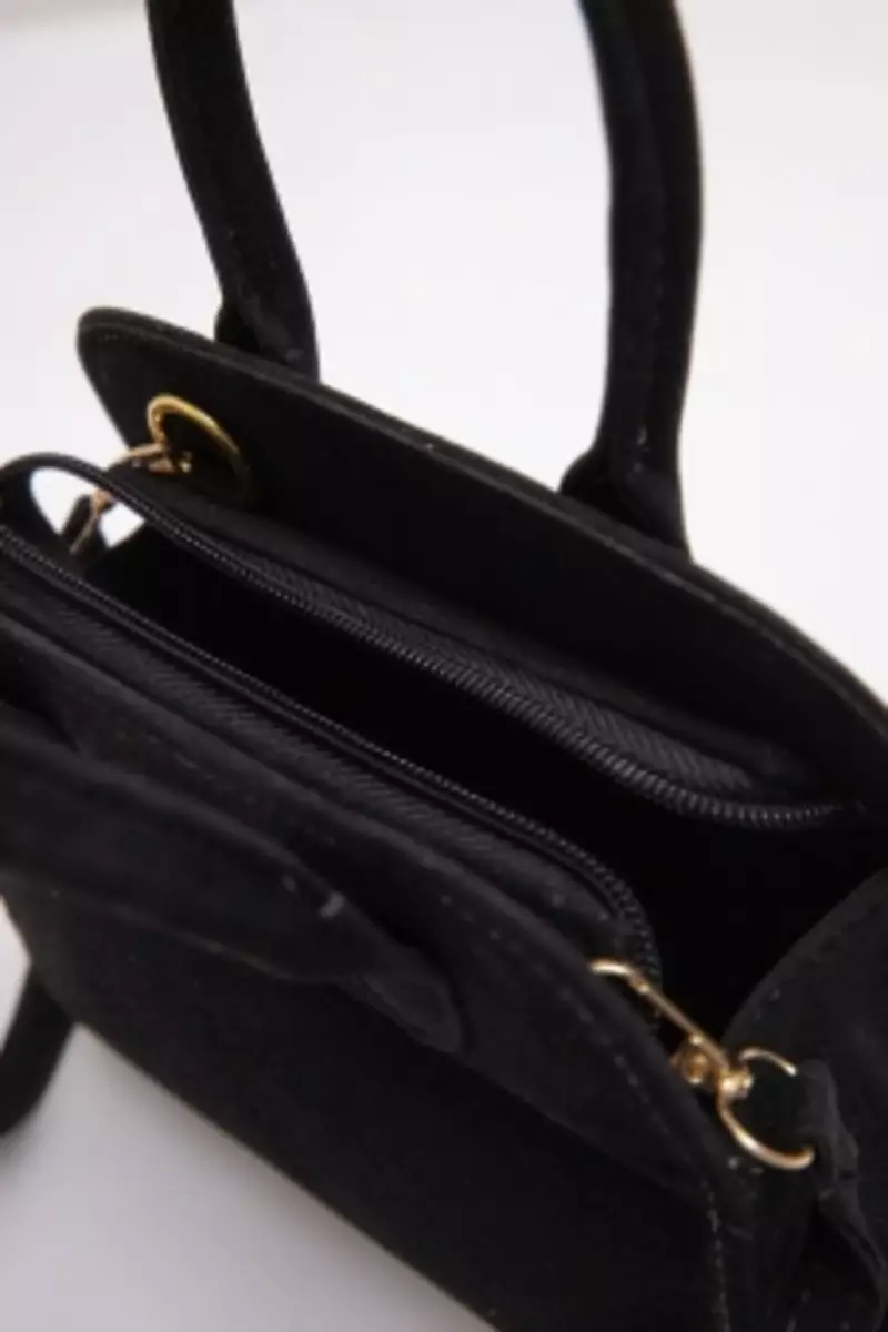 Tekka Leona Sling Bag Black