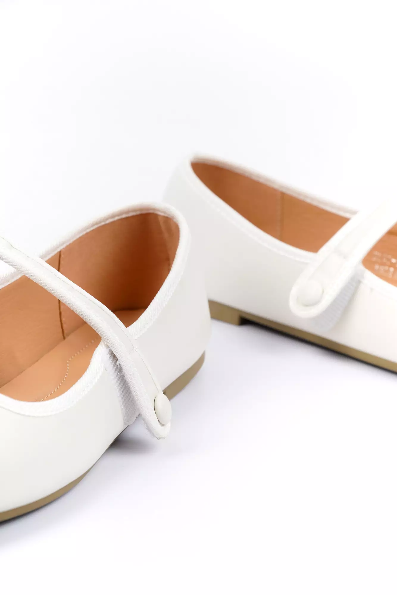 Blow Gili Flats Shoes Wanita BLWF 0022