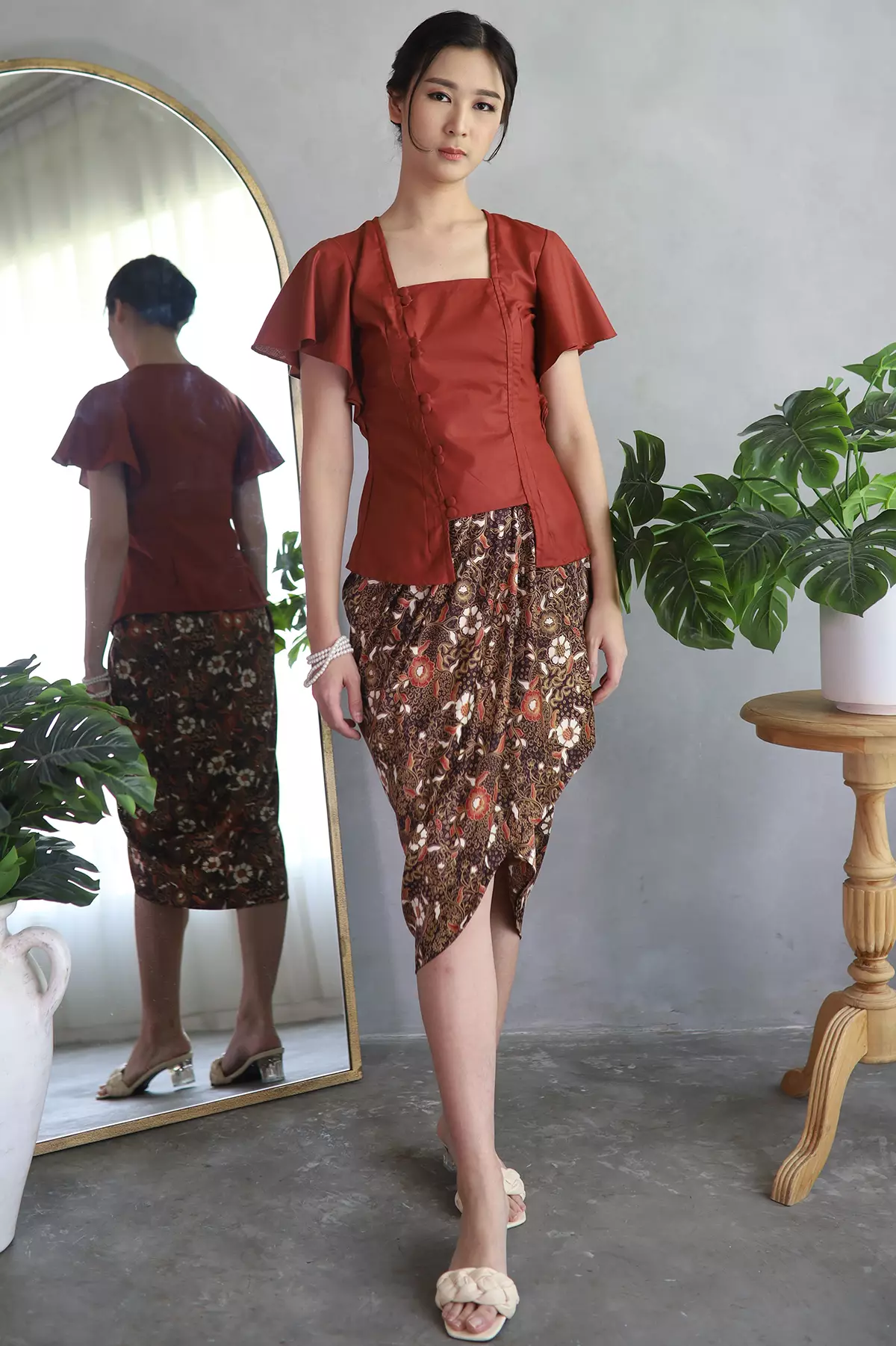 Soraya Dainty Terracotta Kebaya
