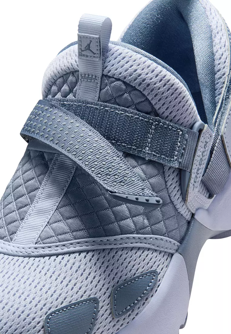 Trunner LX Women's Shoes