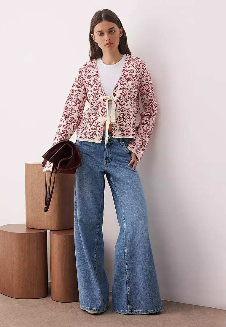 Soft Textured Ribbon/Bow Tied Patterned Knitwear Cardigan