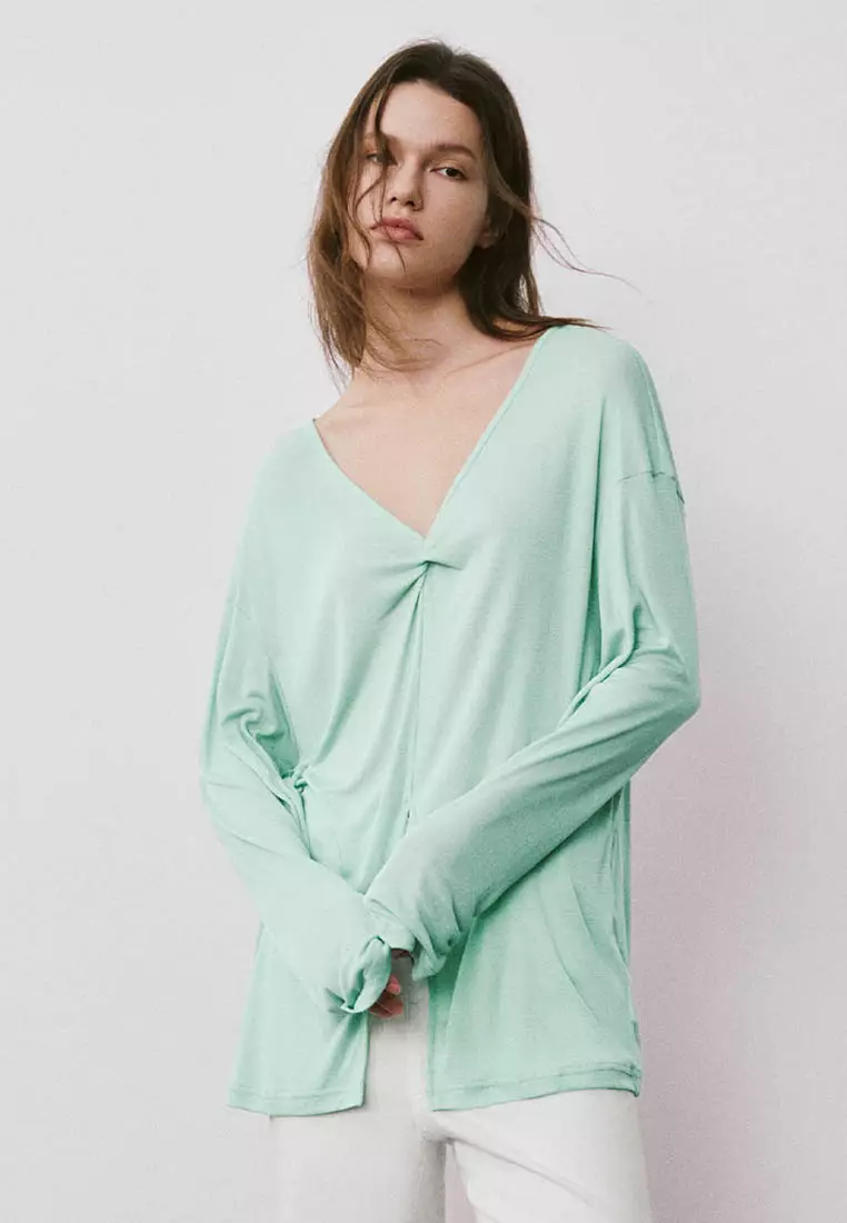 Buy Urban Revivo Twist Front V-Neck Loose T-Shirt 2025 Online ZALORA