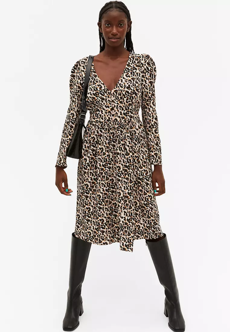 Monki 2024 leopard dress