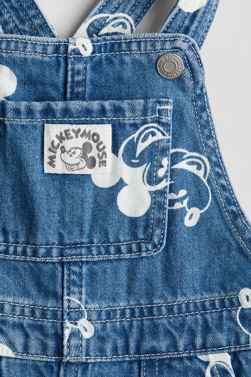 Printed denim dungarees