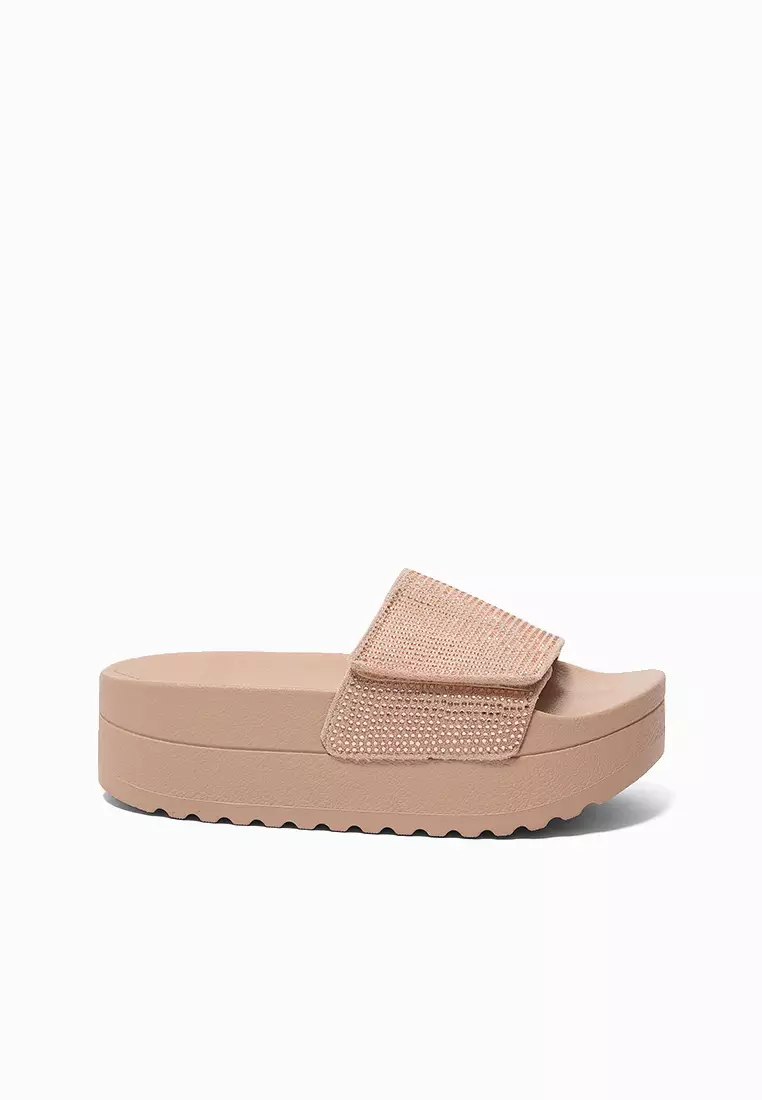 Discount on CLN  shoes - SKU: Millie Flatform Slides