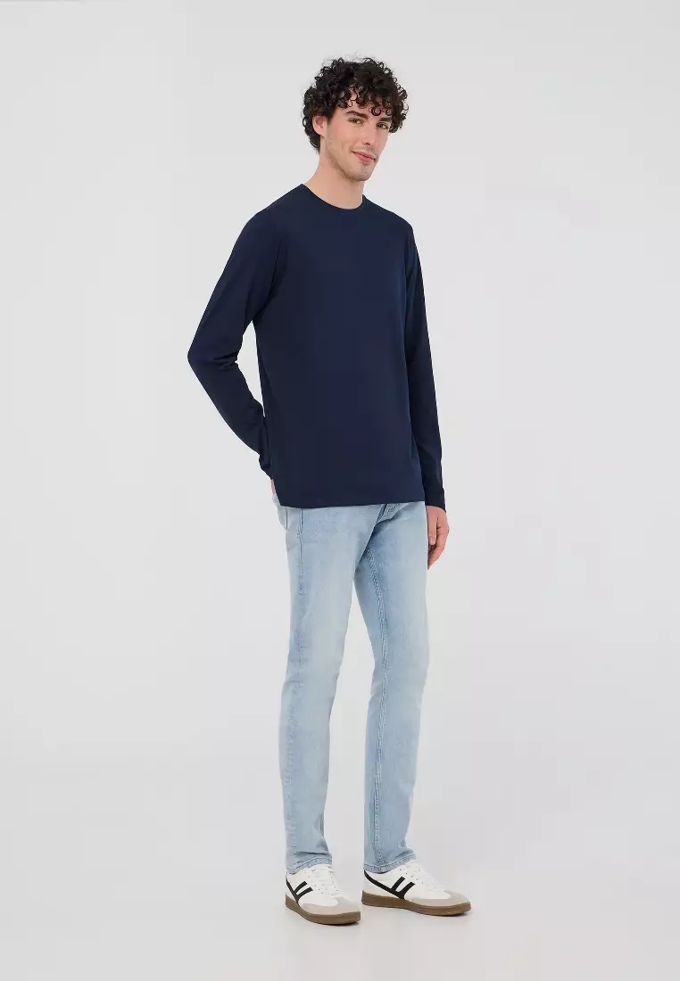 Man Long-Sleeved T-Shirt