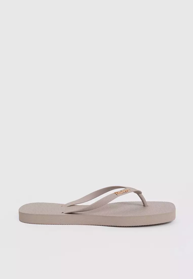 Discount on Penshoppe  shoes - SKU: Square Flip Flops with Metal Branding