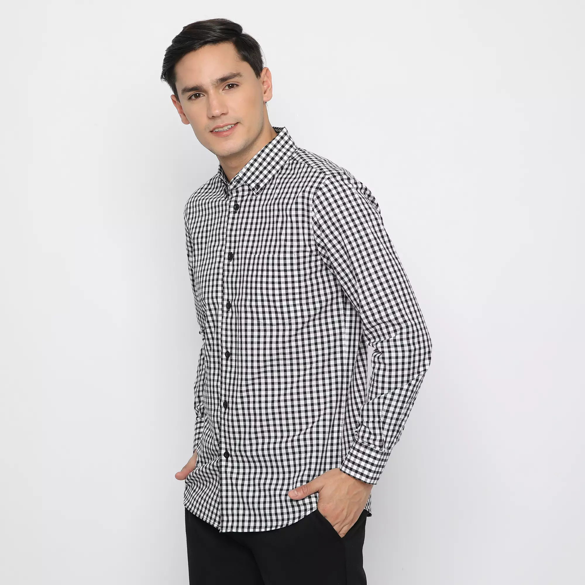 Platini Kemeja Kotak Pria Lengan Panjang Katun Yarndyed Dobby 76297 Hitam