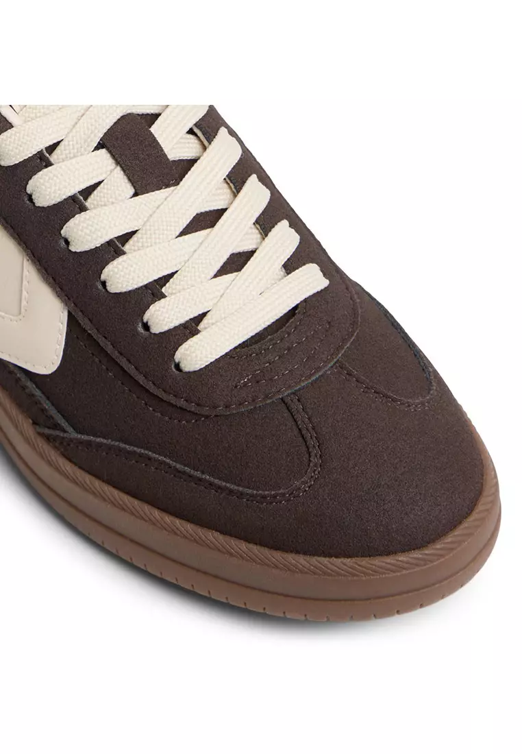 Salome Low-Top Sneakers