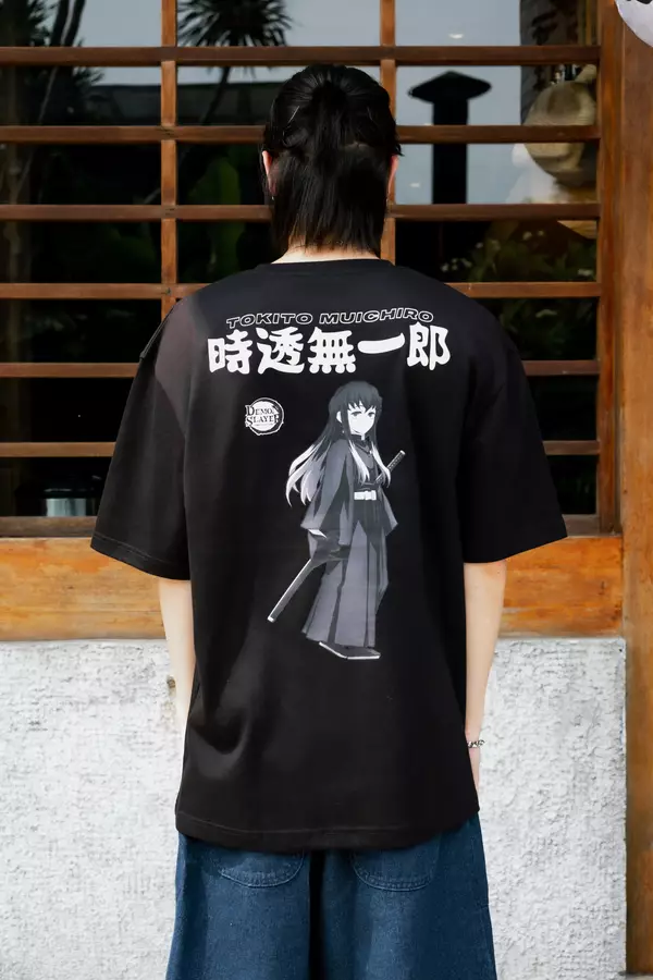 FACILITY Demon Slayer - Tokito Muichiro Oversize Tee - Black