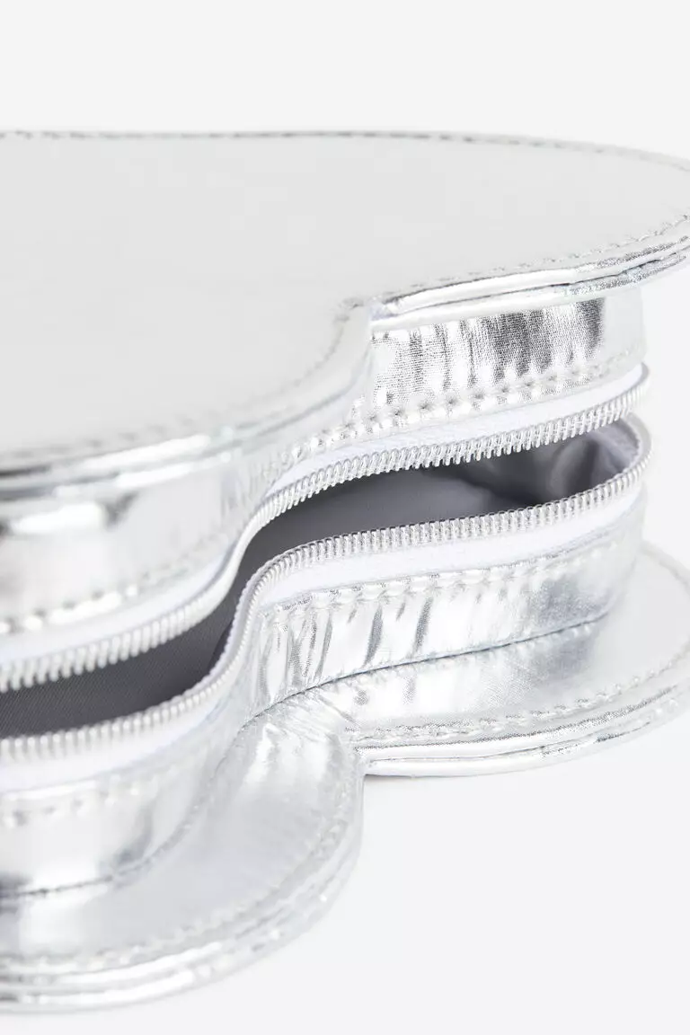 Jual H&M Heartshaped shoulder bag Original 2024 ZALORA Indonesia