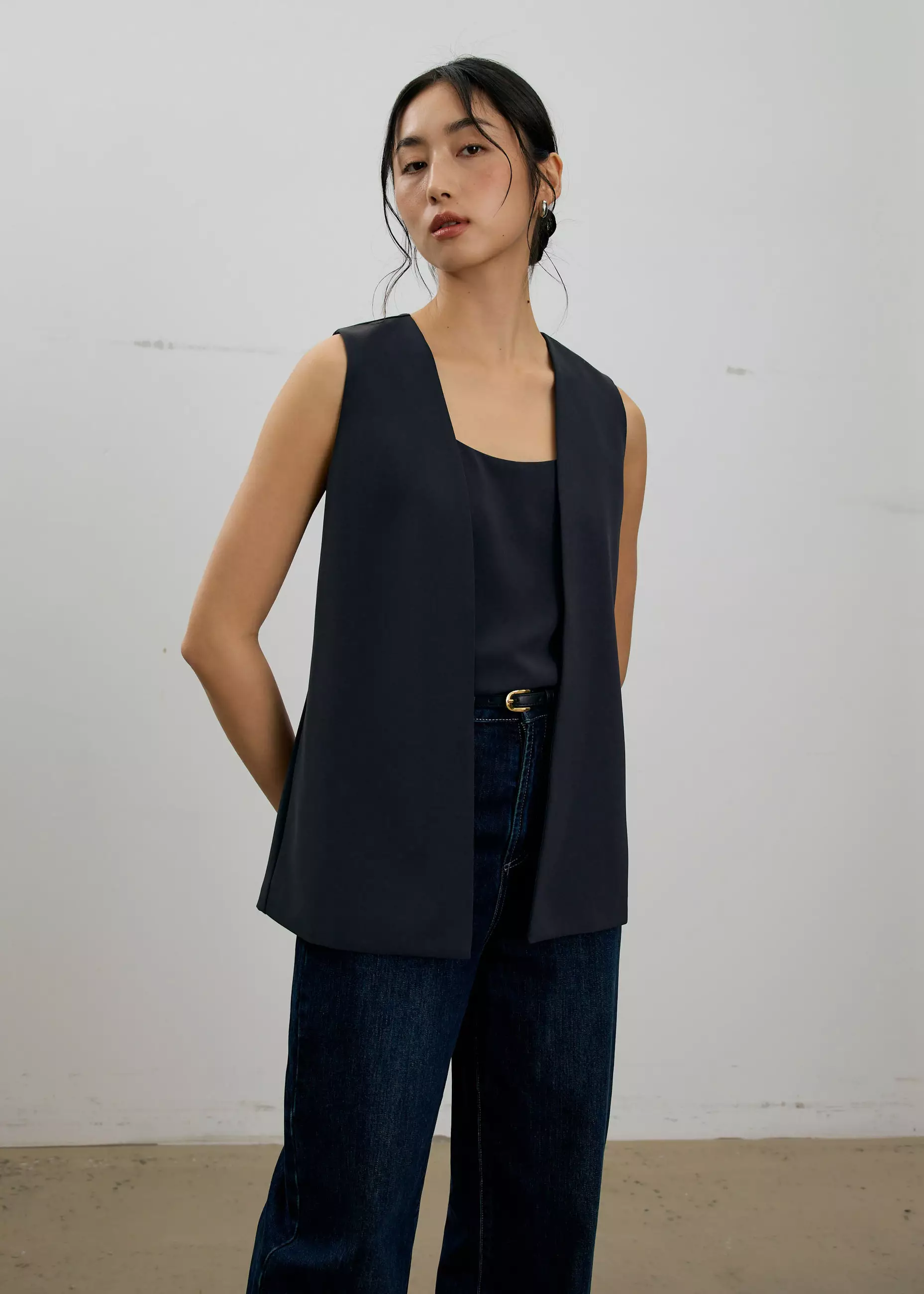 Atasan Wanita - Moira Detachable Tailored Vest Top