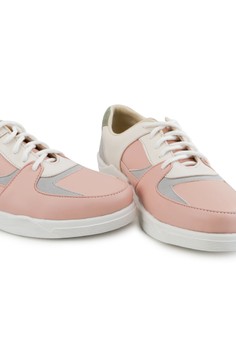 Jual Sneakers Yongki Komaladi Wanita Original Zalora Indonesia