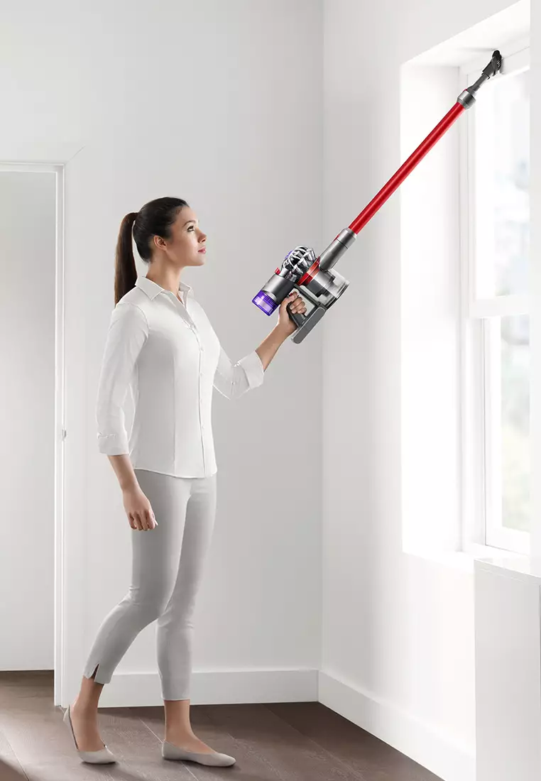 V8 Slim Fluffy ™ Cordless Vacuum Cleaner | 4-in-1 with dock | 40 Mins Runtime | Soft Roller Head