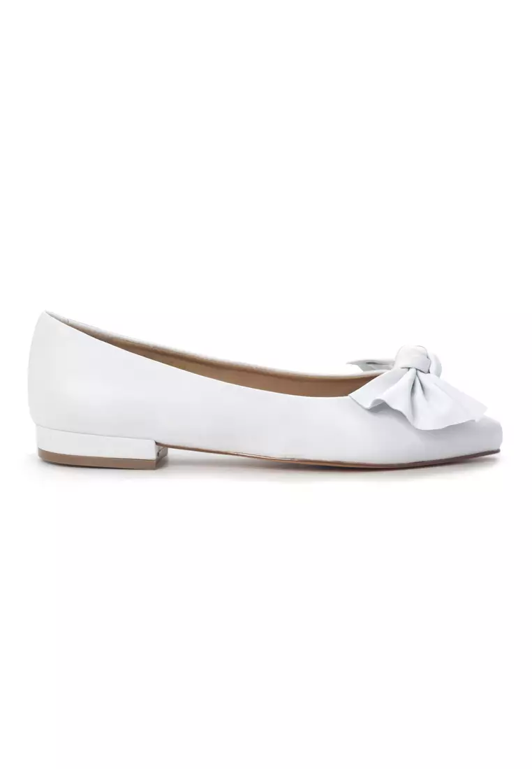 White flats pointed on sale toe